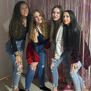 Meet your Posher, Vanessa